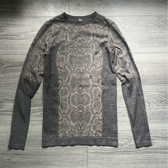 Varley Brown Bodycon Snakeskin Print Long Sleeve Active Yoga Run Top Size M - Picture 1 of 9